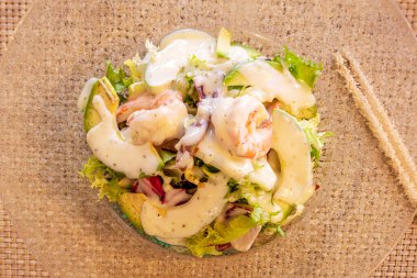 Taze malzemeli salata resmi