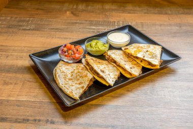 Lokantada yapılan Quesadillas 'ın resmi
