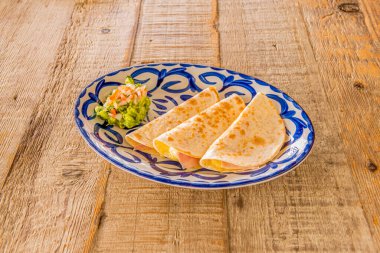 Lokantada yapılan Quesadillas 'ın resmi