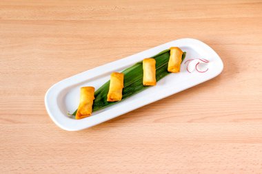 Çıtır Asya tarzı rulo görüntü