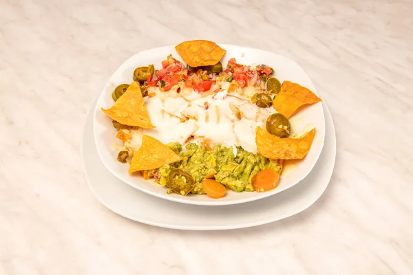 Nachos Com Guacamole Prato — Fotografia de Stock