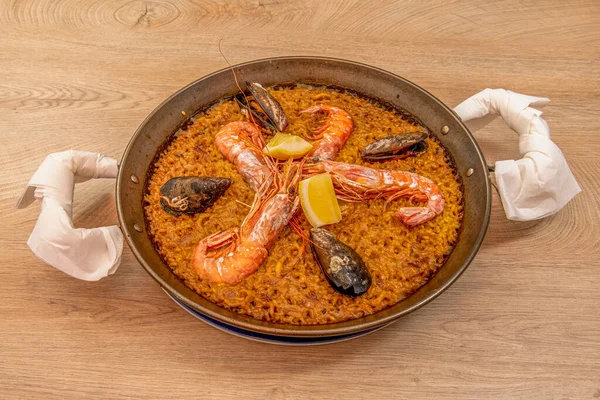 Image of typical Spanish paella