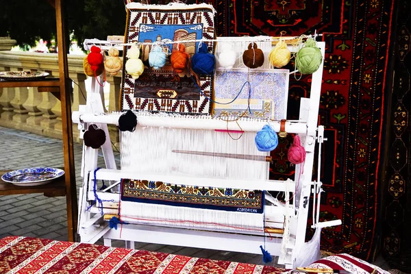 Máquina vintage para tapete de tricô — Fotografia de Stock