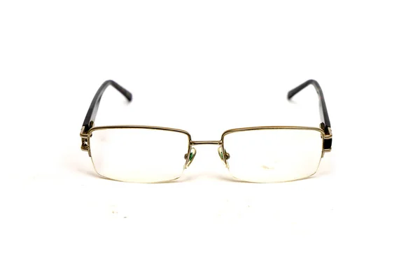 Короткочасні окуляри на білому тлі, вибірковий фокус, оптична концепція . — стокове фото
