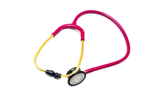 白色背景上的红色听诊器。医学与健康的概念。复制空间 — 图库照片