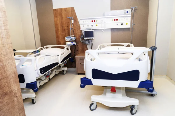 Chambre Hôpital Avec Lits Confort Médical Équipé Dans Hôpital Moderne — Photo