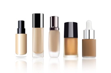 Altın kap kapsayıcıyla temel makyaj