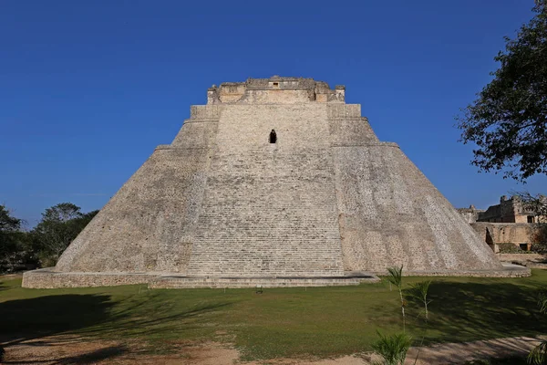 Pirâmide do Mágico, Uxmal, México — Fotografia de Stock