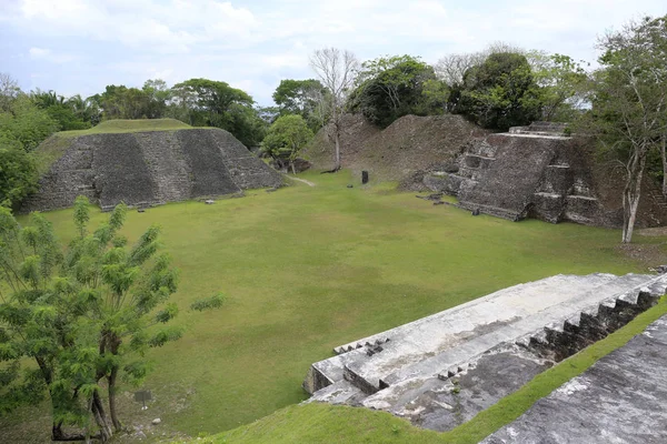 Руин майя - Сюнантунич в Белизе — стоковое фото