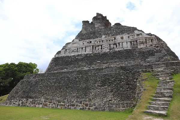 Mayan Harabeleri - Belize 'de Xunantunich — Stok fotoğraf