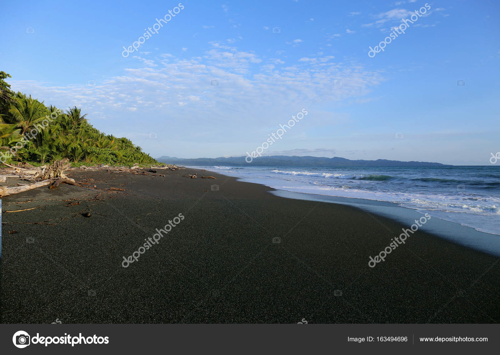 Plage De Sable Noir Au Costa Rica Photographie Ajkramer