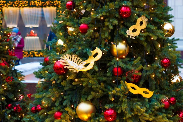 Süslü Noel ağacı, tatil konsepti