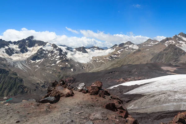 Καύκασος Βουνά Κοντά Στο Ηφαίστειο Elbrus — Φωτογραφία Αρχείου