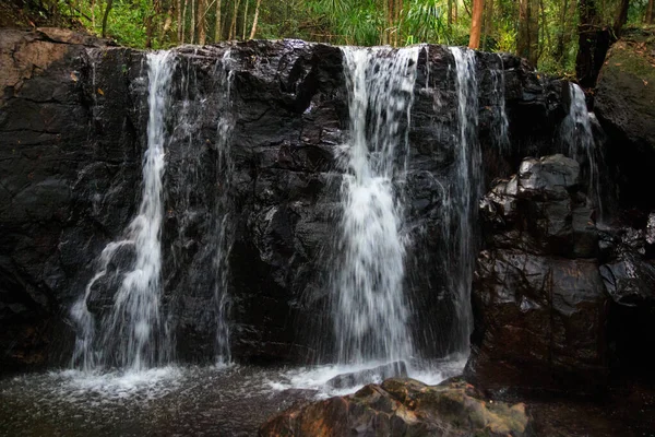Wasserfall Und Fluss Wald — Stockfoto