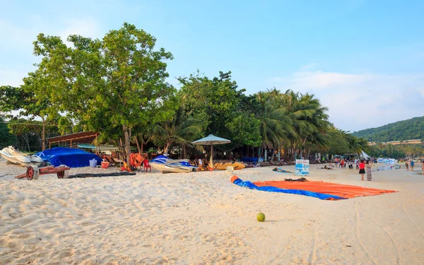 Duong Dong Şehri, Phu Quoc, Vietnam - Aralık 2018: Sao sahilinde tekne.