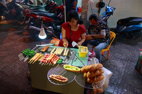 Duong Dong şehri, Phu Quoc, Vietnam - Aralık 2018: Phu Quoc Adası pazarı.