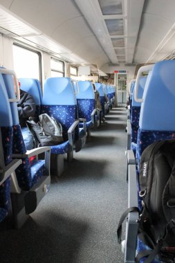 Bratislava, Slovakya - Nisan 2011: Banliyö tren vagonunun içi.