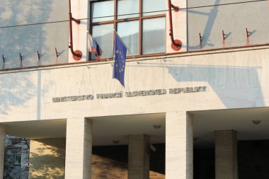 Bratislava, Slovakya - Nisan 2011: Stefanovicova Caddesi Maliye Bakanlığı.