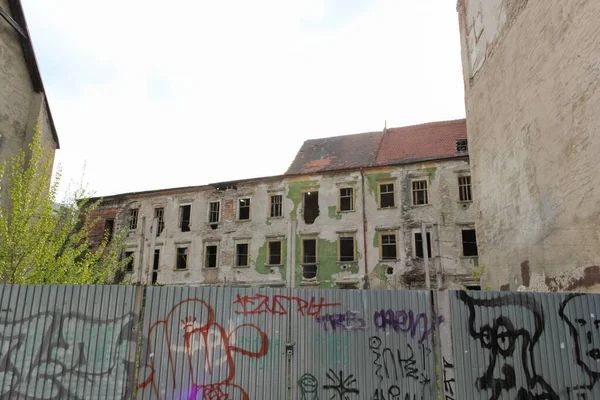 Bratislava Eslováquia Abril 2011 Antigo Edifício Abandonado Rua Kapitulska — Fotografia de Stock