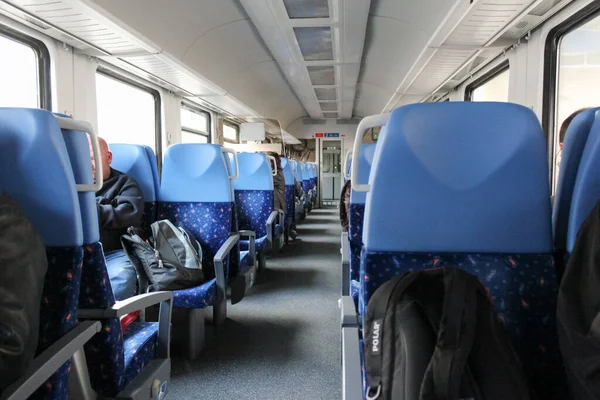 Bratislava, Slovakya - Nisan 2011: Banliyö tren vagonunun içi.