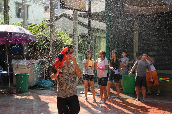 Lucha Contra Agua Festival Songkran Año Nuevo Tailandés Abril 2011 —  Fotos de Stock