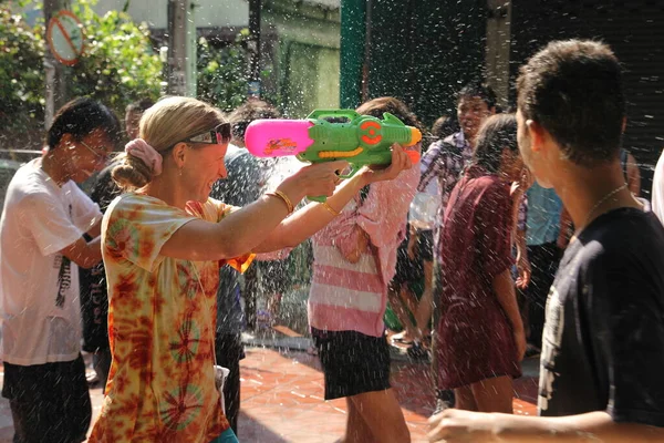 Lucha Contra Agua Festival Songkran Año Nuevo Tailandés Abril 2011 —  Fotos de Stock