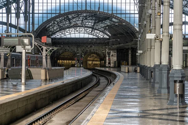 Lizbon 'daki eski tren istasyonu.