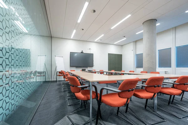 Moderna Sala Conferencias Con Sillas Colores Naranja — Foto de Stock