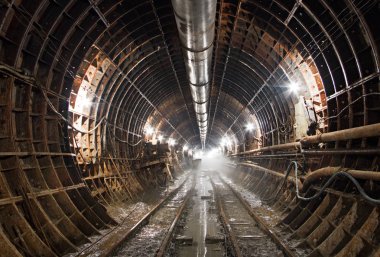 İnşaatta metro tüneli