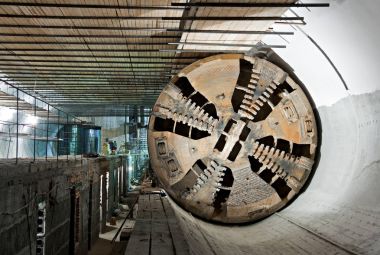 Metro İstasyonu yapım aşamasında çekme Delme Tünel