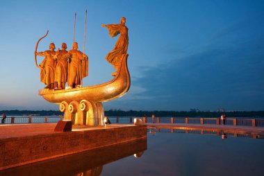 Kiev efsanevi kurucuları için anıt: Kiy, Schek, Khoryv ve Lybid Dnieper Nehri kenarı, Kiev (Kiev), Ukrayna