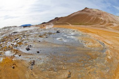 Jeotermal bahar Myvatn lake yakınlarında. Hverir jeotermal alanı, Kuzey İzlanda