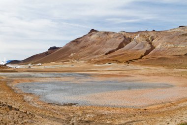 Jeotermal bahar Myvatn lake yakınlarında. Hverir jeotermal alanı, Kuzey İzlanda
