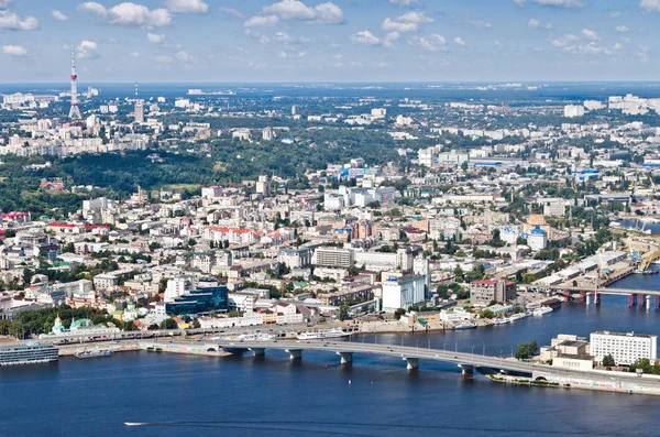 Luchtfoto van de stad. Kiev, Oekraïne. Kiev, Oekraïne — Stockfoto