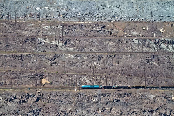 Ürünler açık döküm demir cevheri benim tren. Krivoy Rog, Ukrayna