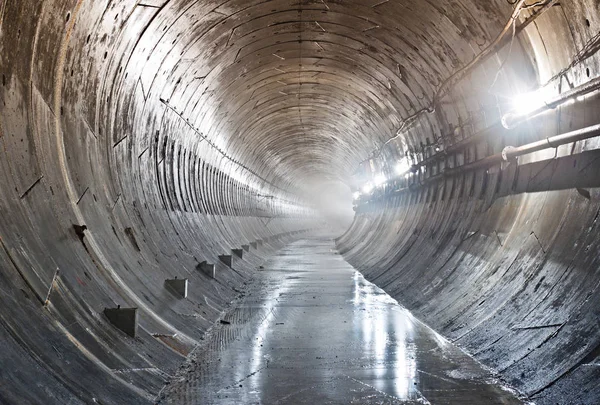 Metro tunnel. Kiev, Oekraïne. Kiev, Oekraïne — Stockfoto