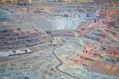 Dev demir cevheri açık döküm benim. Krivoy Rog, Ukrayna