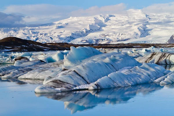 Grelhados em Jokulsarlon glacial lagoon, Islândia — Fotografia de Stock