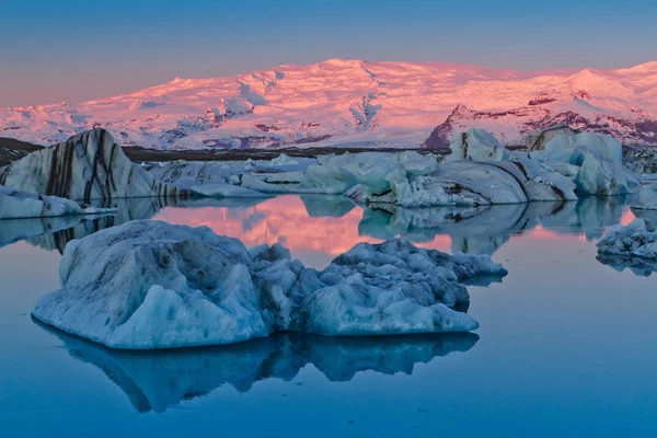 Sunrise Jokulsarlon buzul lagün, İzlanda — Stok fotoğraf