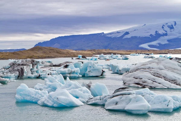 手配氷河湖、アイスランドの氷山 — ストック写真