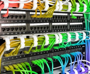Gökkuşağı Internet yama kablosu kablolar ile Server kabin