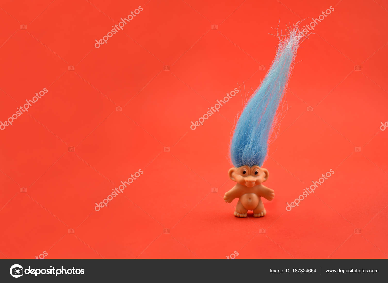 troll with red hair