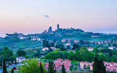  San Gimignano - Toscana ortaçağ şehir görünümünü