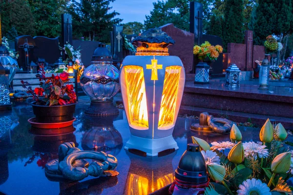 Candles Burning At a Cemetery — Stock Photo, Image