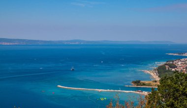 Manzara şehrin Omis, Hırvatistan