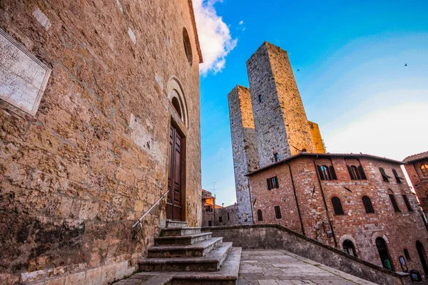 Uitzicht op San Gimignano - middeleeuwse stad van Toscana — Stockfoto