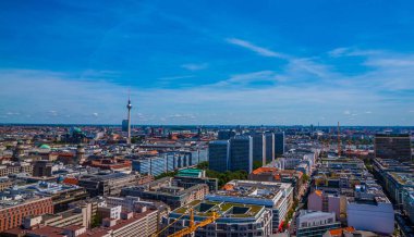Berlin - Almanya Tv Kulesi ve Berliner Dom Berlin siluetinin güzel Üstten Görünüm