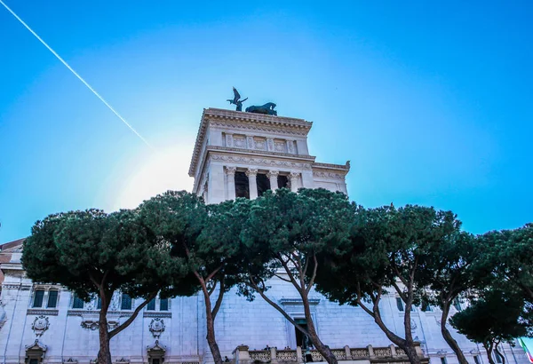 Monumento Nacional a Victor Emmanuel II (Altare della Patria) construído em honra de Victor Emmanuel. Roma. Itália — Fotografia de Stock