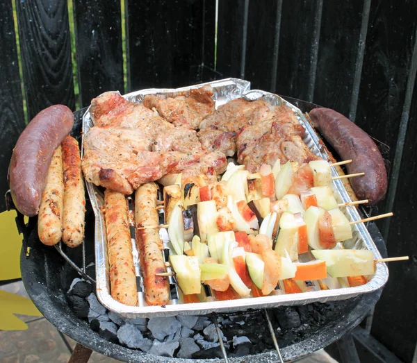 Grilování Masa Zeleniny Grilu — Stock fotografie