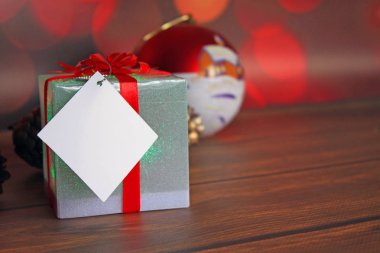 Arka plan üzerinde Noel hediyesi 